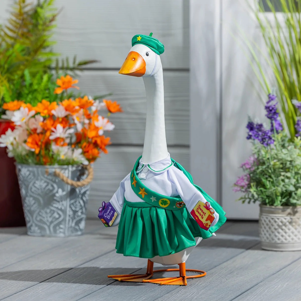 Giddy The Goose, Sweat Treat Outfit