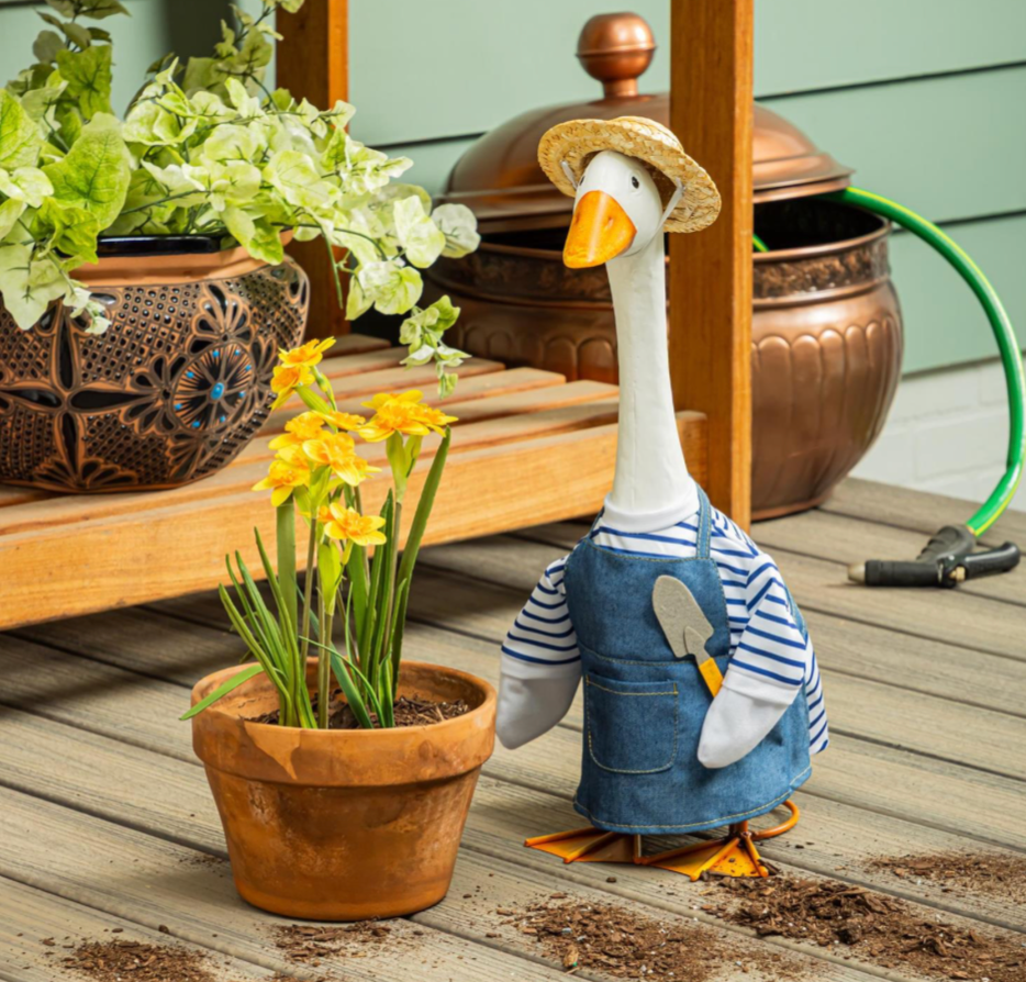 Gardener Goose Outfit