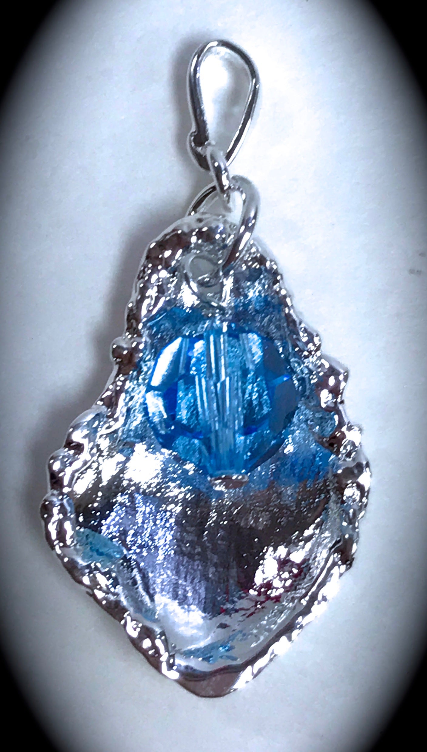Birthstone Oyster Pendant