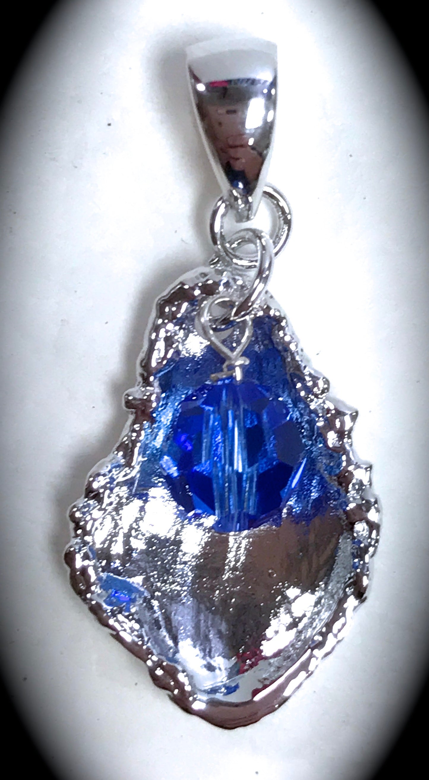 Birthstone Oyster Pendant
