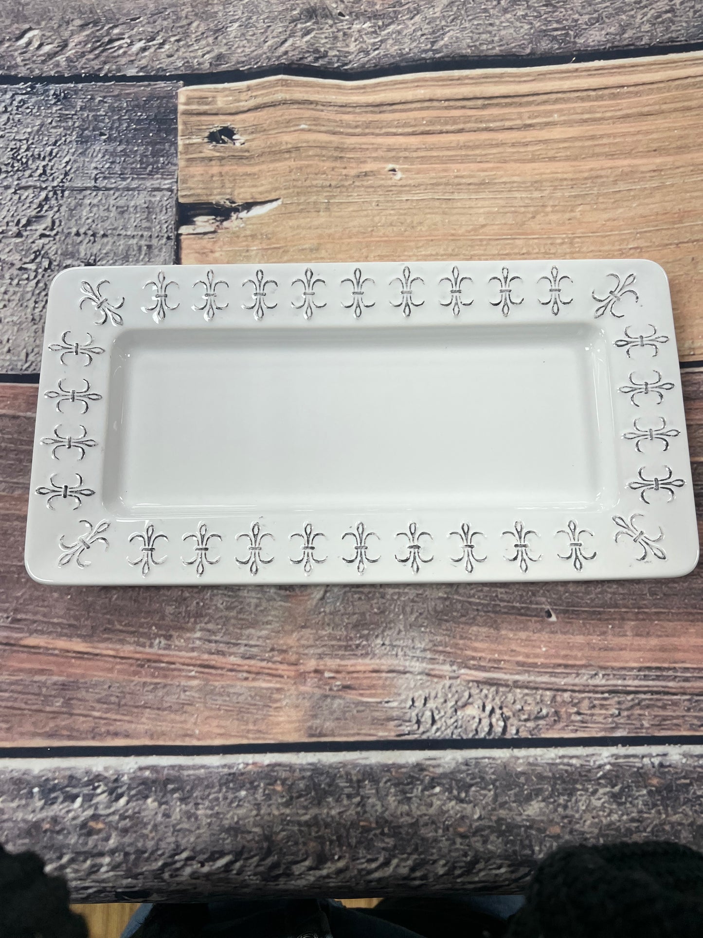 Fleur de Lis Serving Collection