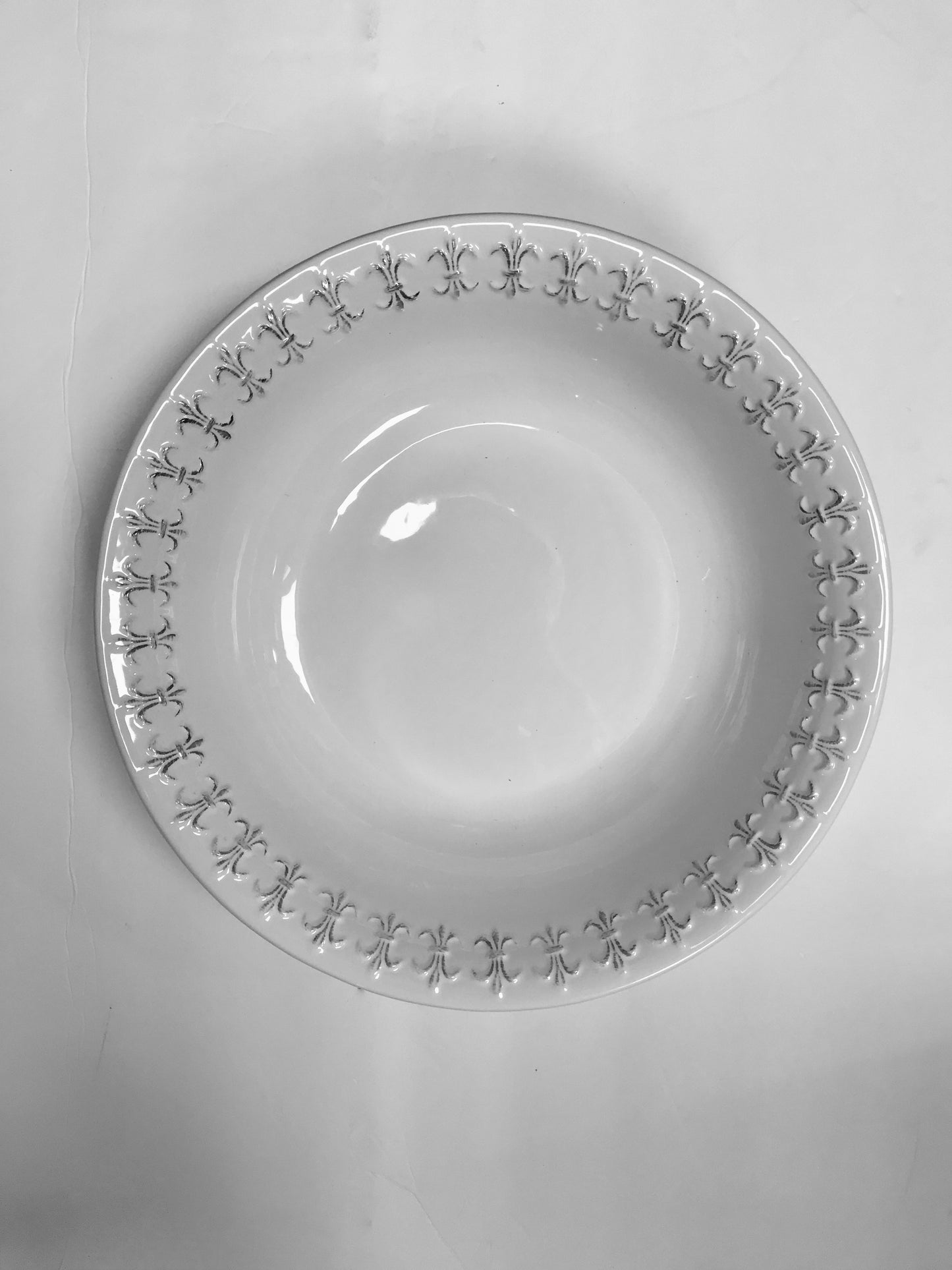 Fleur de Lis Serving Collection