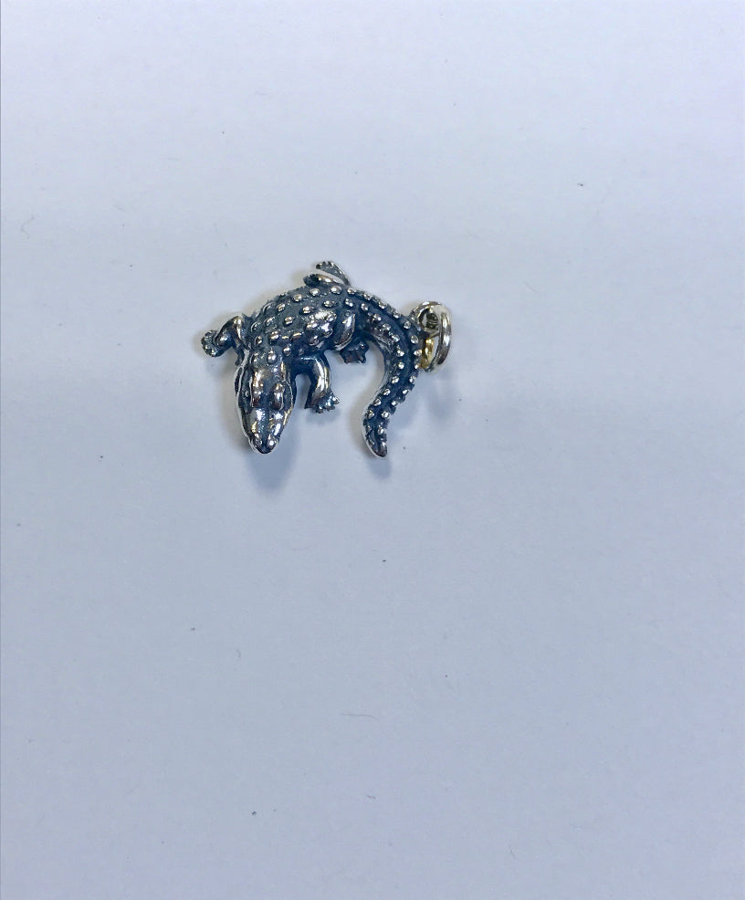 Alligator, Medium. Sterling silver charm
