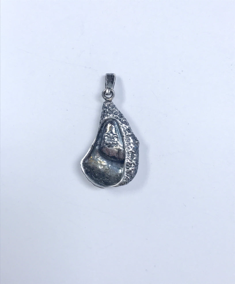 Large Oyster Pendant