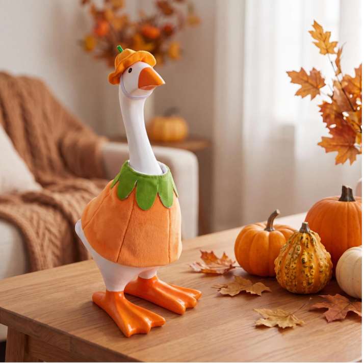 Gordy The Desktop Goose, Pumpkin Outfit