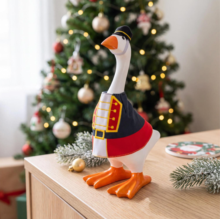 Gordy The Desktop Goose, Nutcracker Outfit